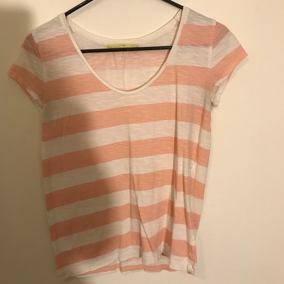 peach & white Loft t-shirt - Picture 1 of 2
